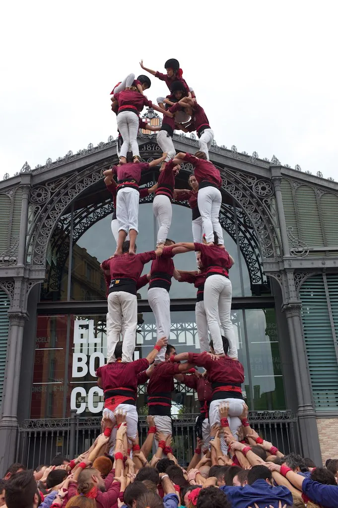 castell jove barcelona born vertical